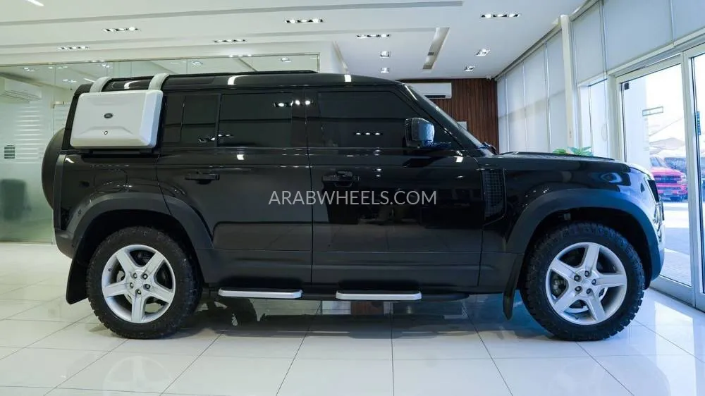 Land Rover Defender 2020 for Sale in Sharjah Image-19