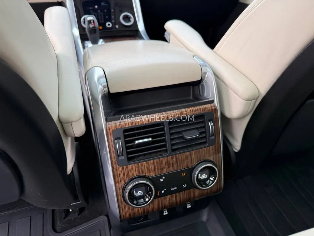 Land Rover Range Rover 2021 for Sale in Dubai Image-8