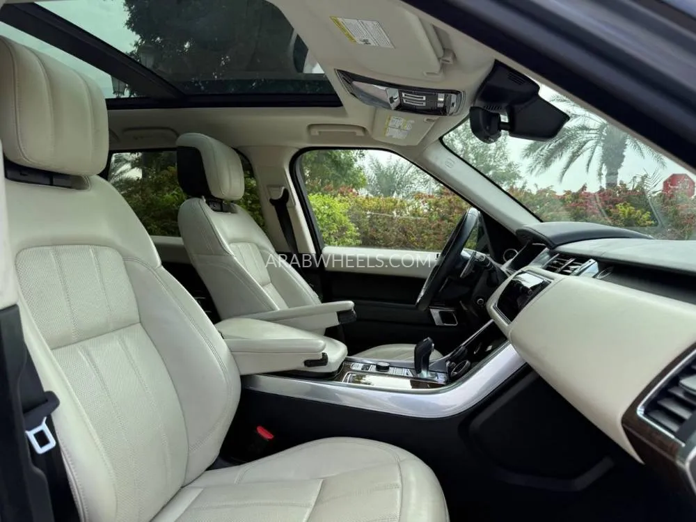 Land Rover Range Rover 2021 for Sale in Dubai Image-9