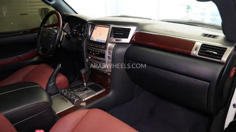 Lexus LX 2015 for Sale in Sharjah Image-9