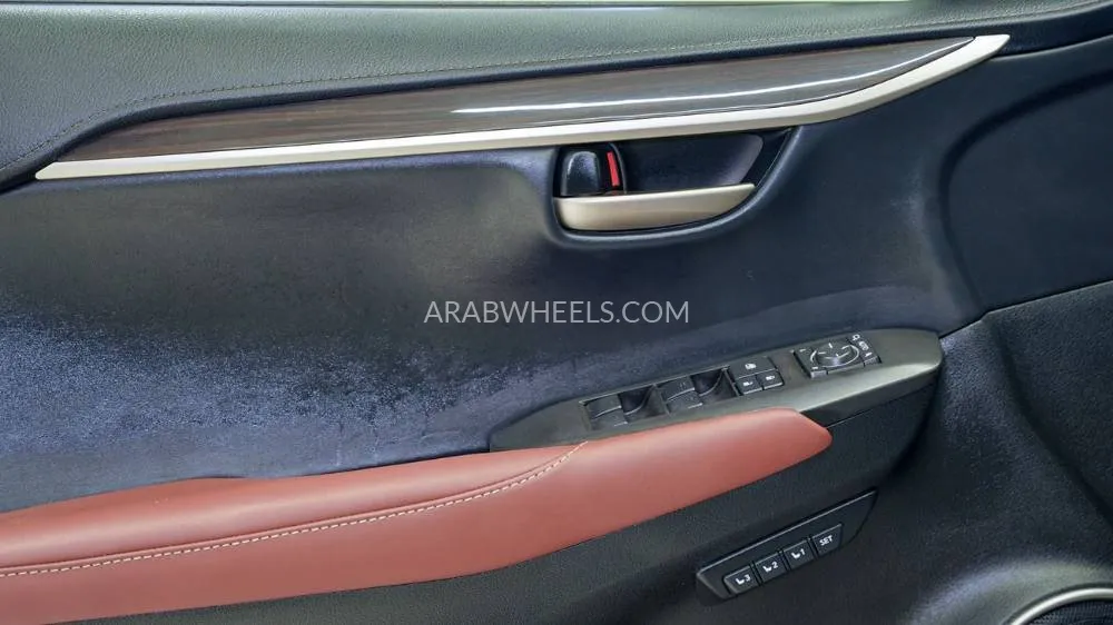 لكزس NX 2015 for Sale in الشارقة Image-13