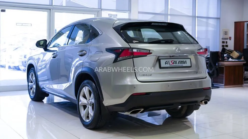 لكزس NX 2015 for Sale in الشارقة Image-23