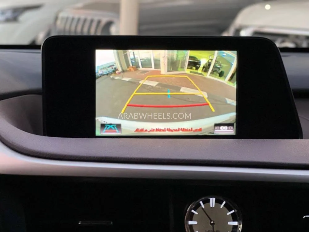 Lexus RX 2018 for Sale in Sharjah Image-6