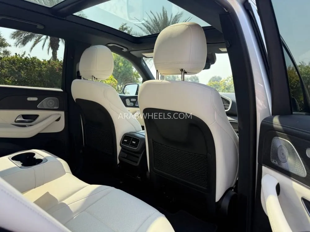 Mercedes Benz GLE Class 2020 for Sale in Dubai Image-9