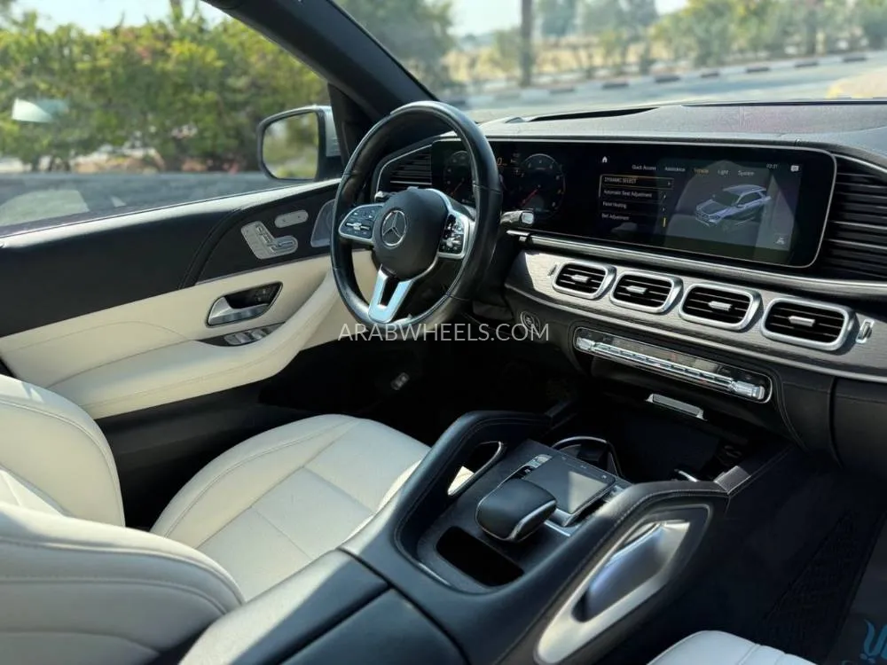 Mercedes Benz GLE Class 2020 for Sale in Dubai Image-10