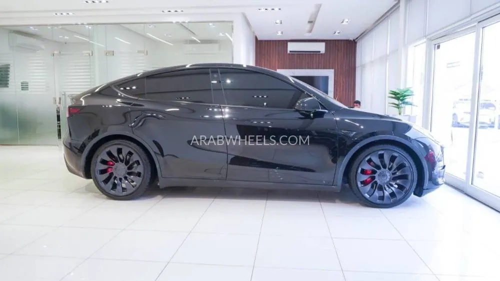 Tesla Model Y 2023 for Sale in Sharjah Image-6