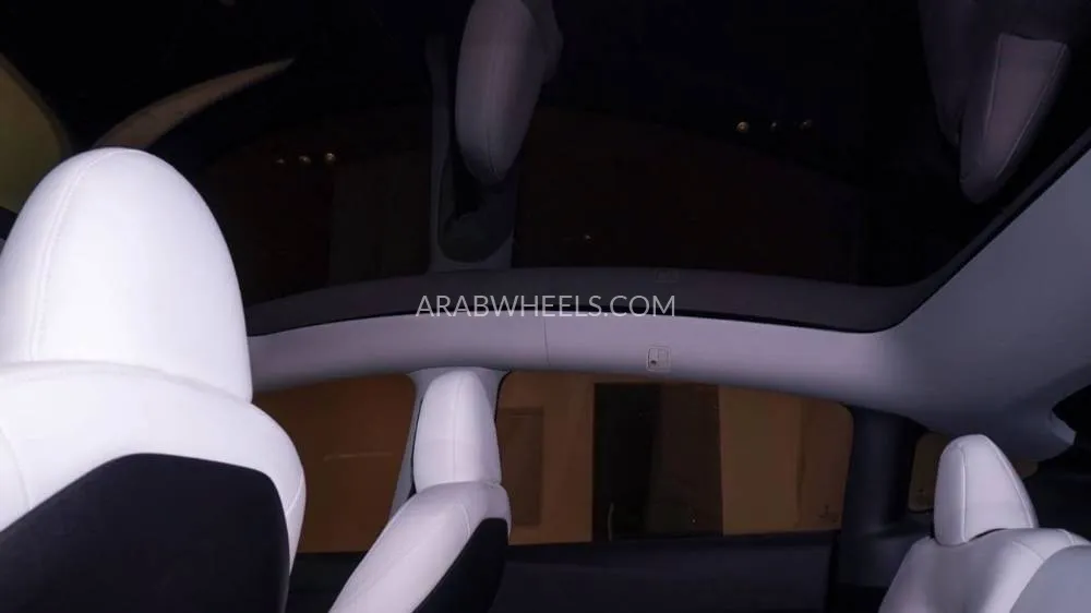 Tesla Model Y 2023 for Sale in Sharjah Image-10