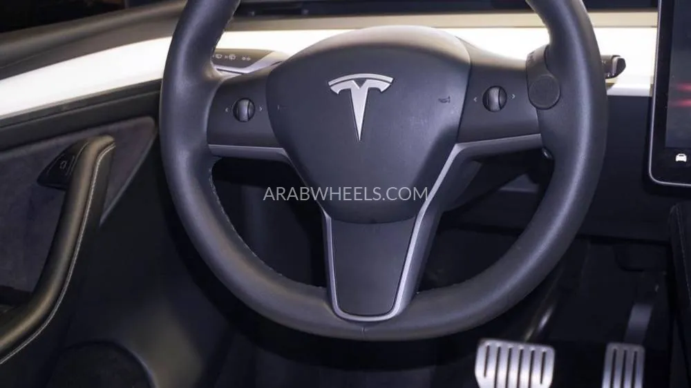 Tesla Model Y 2023 for Sale in Sharjah Image-12