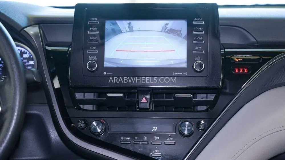 Toyota Camry 2023 for Sale in Sharjah Image-16