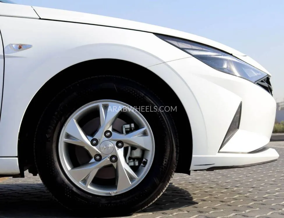Hyundai Elantra 2022 for Sale in Sharjah Image-19