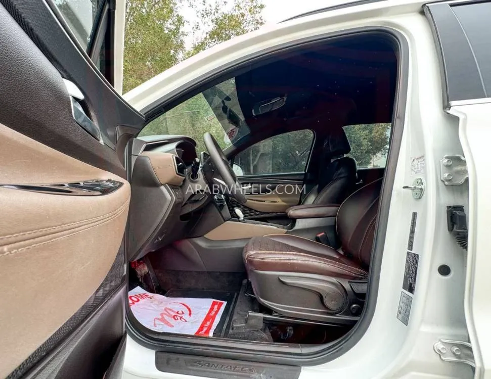 هيونداي جراند سانتا في 2024 for Sale in الشارقة Image-7