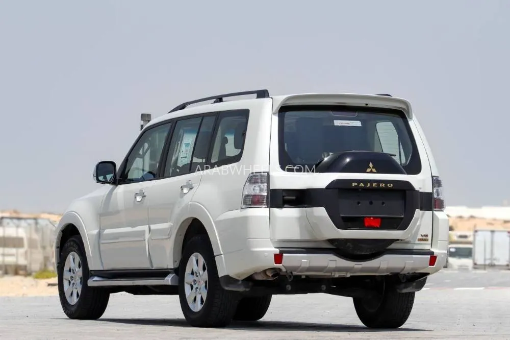 Mitsubishi Pajero 2022 for Sale in Sharjah Image-4