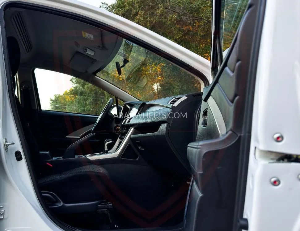 Mitsubishi Xpander 2024 for Sale in Sharjah Image-9