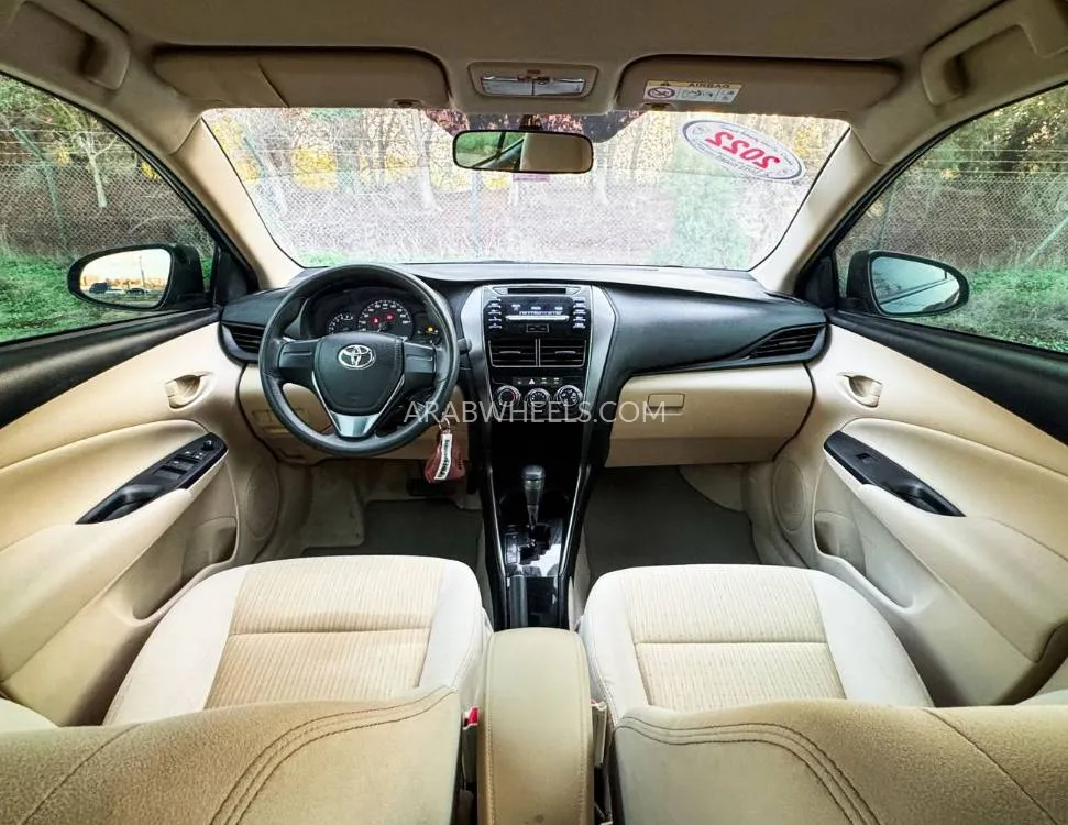 Toyota Yaris 2022 for Sale in Sharjah Image-10