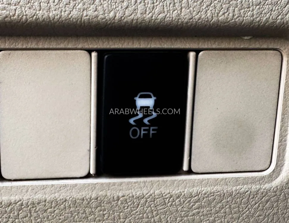 Toyota Yaris 2022 for Sale in Sharjah Image-13