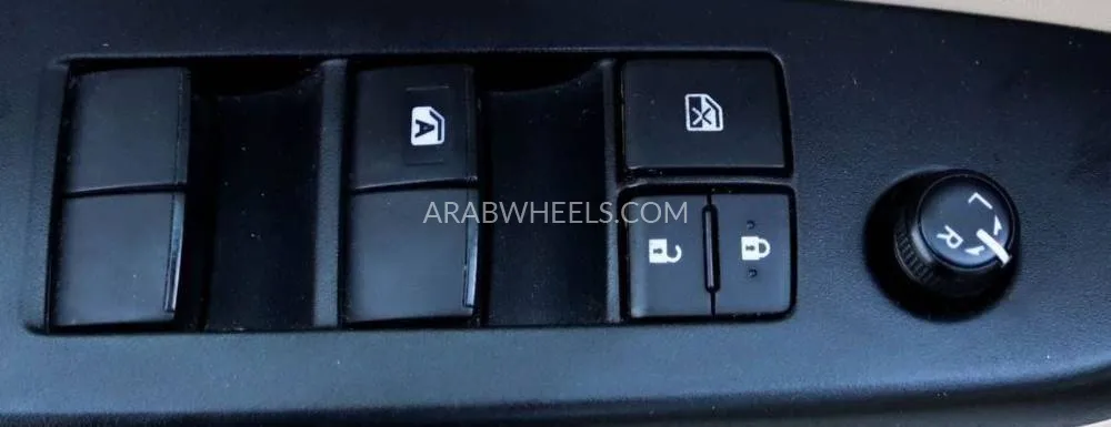 Toyota Yaris 2021 for Sale in Sharjah Image-15