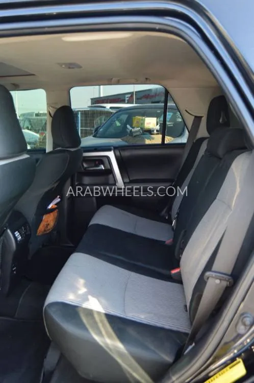 Toyota 4Runner 2018 for Sale in Dubai Image-19