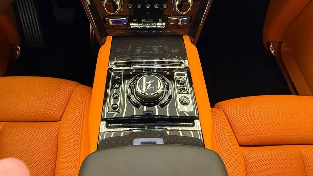 Rolls Royce Cullinan 2025 for Sale in Dubai Image-7
