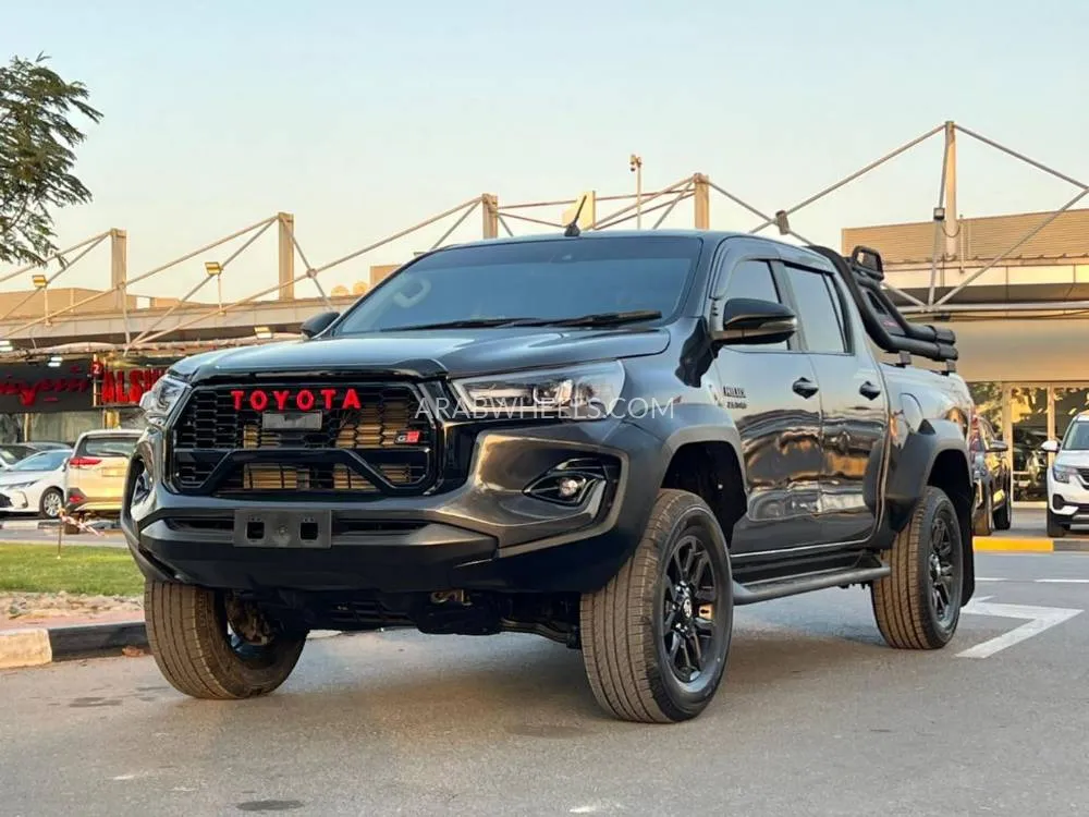 Toyota Hilux 2021 for Sale in Dubai Image-6