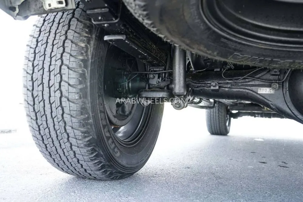 Toyota Hilux 2021 for Sale in Dubai Image-27