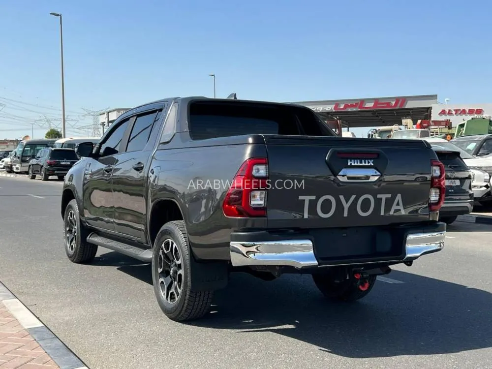 Toyota Hilux 2022 for Sale in Dubai Image-7