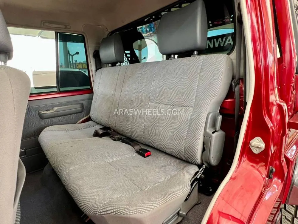 Toyota Land Cruiser 70 Series 2017 for Sale in Dubai Image-16