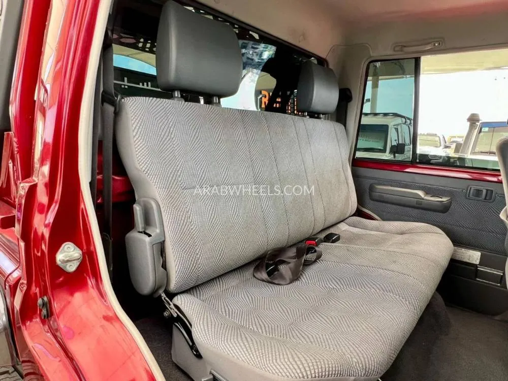 Toyota Land Cruiser 70 Series 2017 for Sale in Dubai Image-22