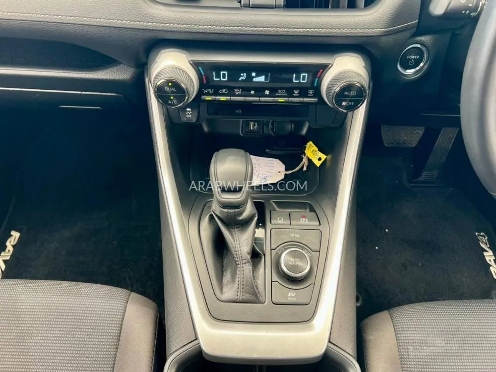 Toyota Rav4 2022 for Sale in Dubai Image-7