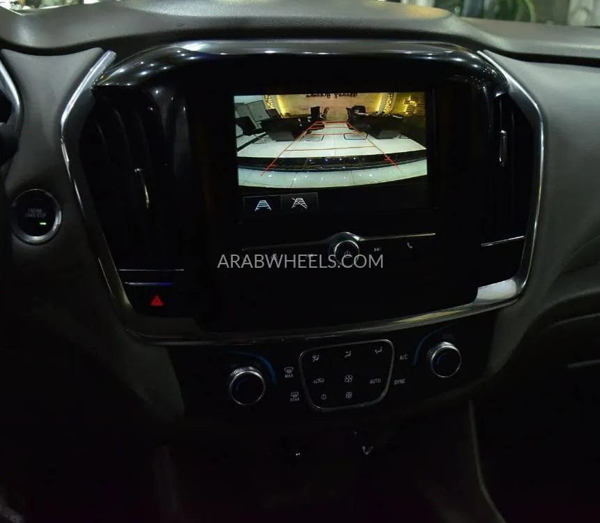 Chevrolet Traverse 2018 for Sale in Dubai Image-14