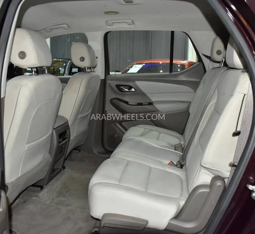 Chevrolet Traverse 2018 for Sale in Dubai Image-16