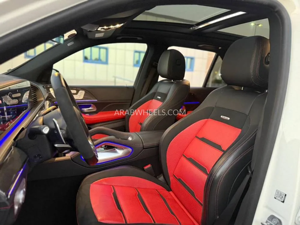 Mercedes Benz GLE Class 2020 for Sale in Dubai Image-6