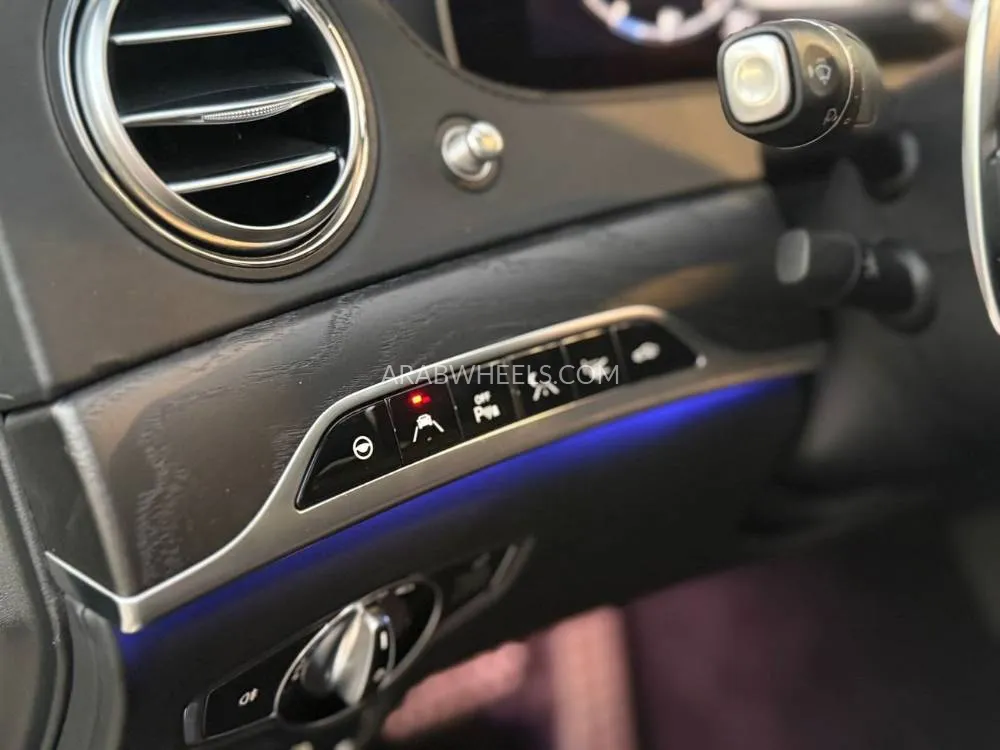 Mercedes Benz GLE Class 2020 for Sale in Dubai Image-14