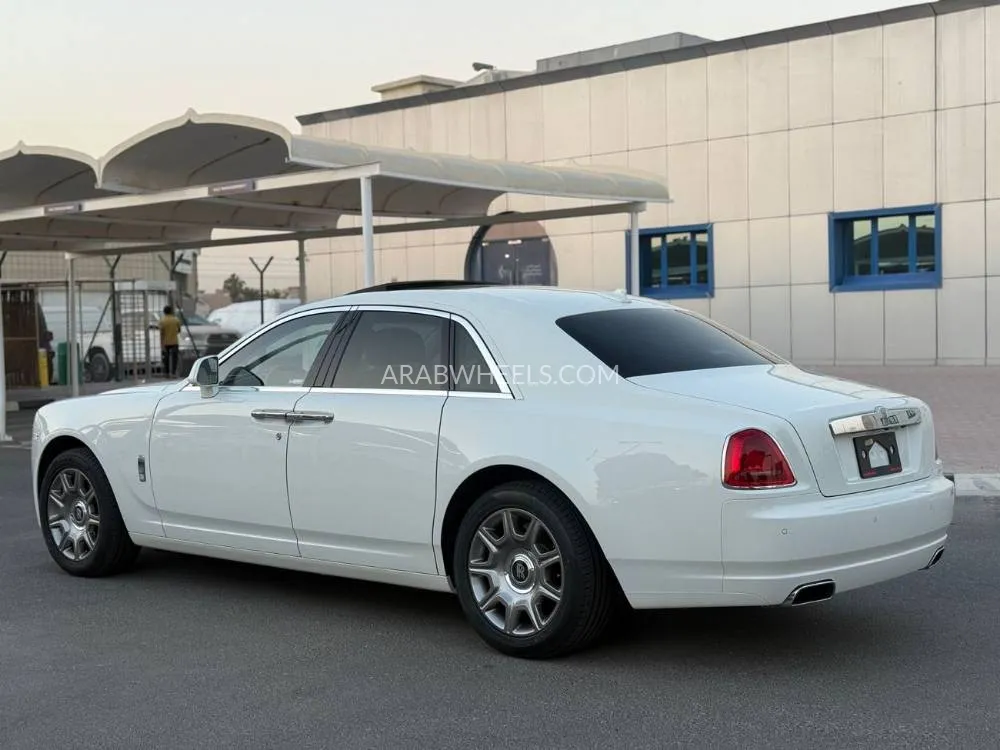 Rolls Royce Ghost 2016 for Sale in Dubai Image-17