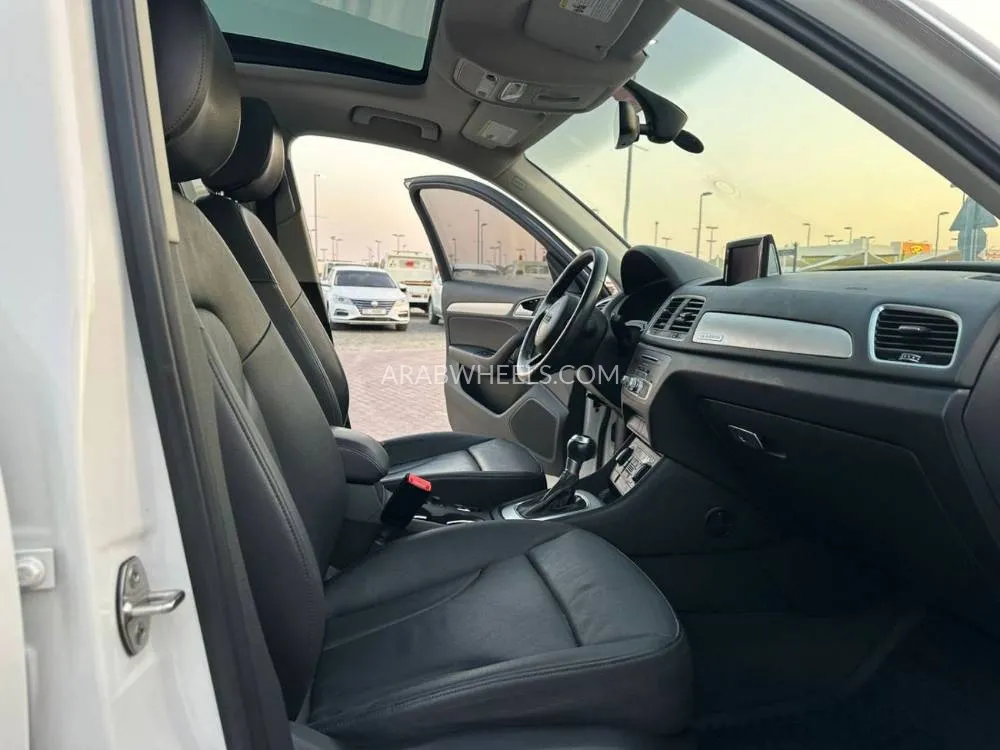 Audi Q3 2018 for Sale in Sharjah Image-8