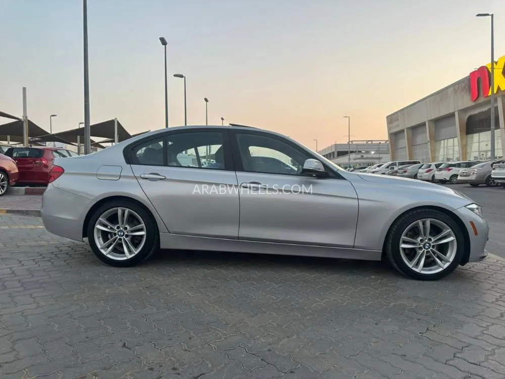 بي إم دبليو الفئة الثالثة 2018 for Sale in الشارقة Image-6