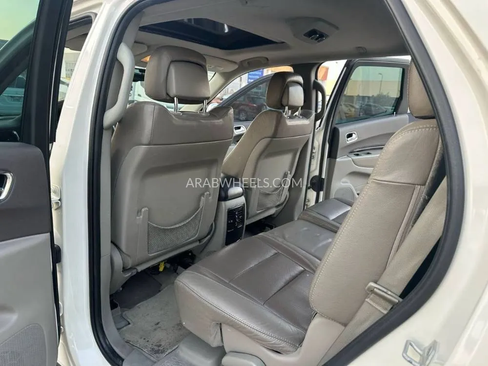 Dodge Durango 2012 for Sale in Sharjah Image-8