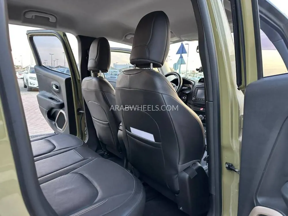 Jeep Renegade 2015 for Sale in Sharjah Image-14