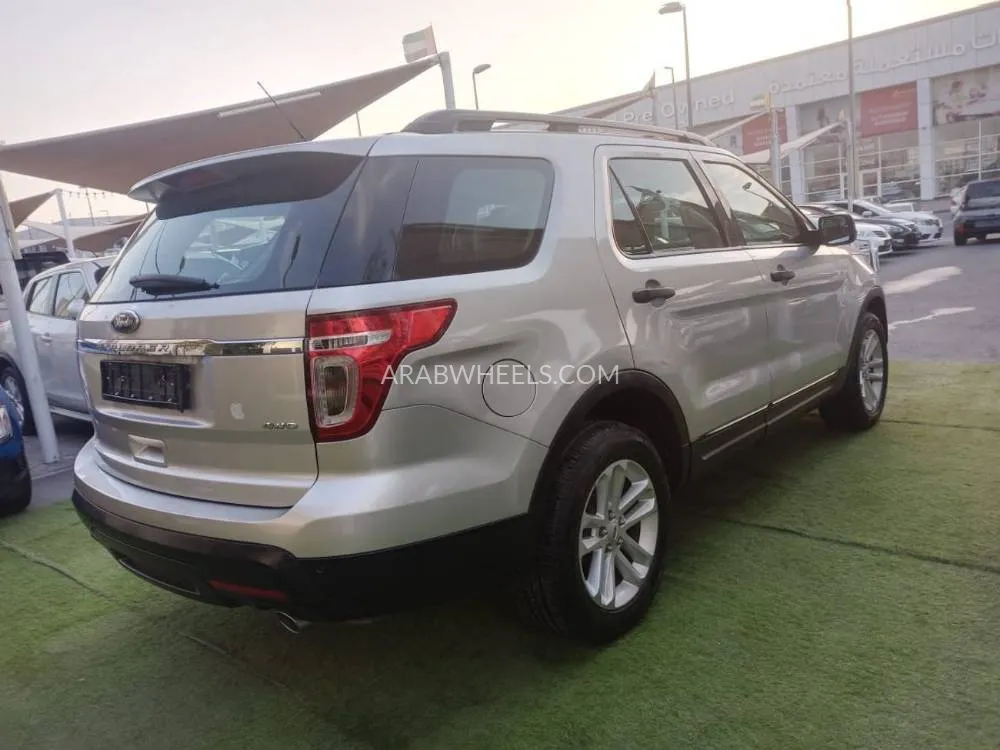 Ford Explorer 2014 for Sale in Sharjah Image-5