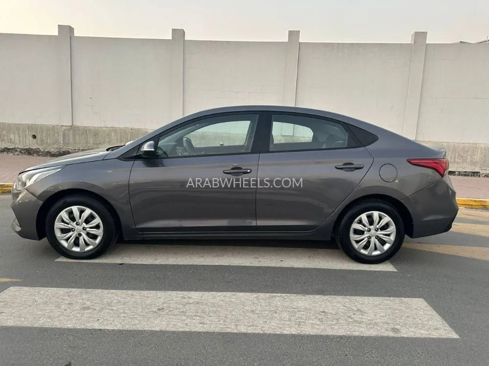Hyundai Accent 2018 for Sale in Sharjah Image-6