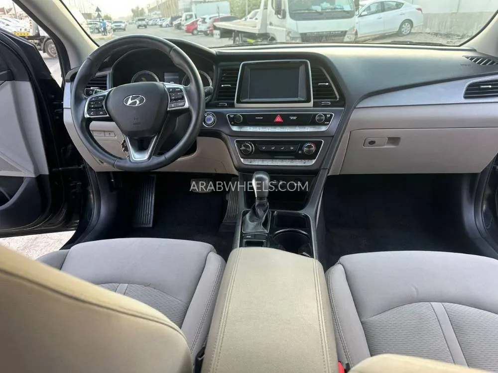 Hyundai Sonata 2018 for Sale in Sharjah Image-13
