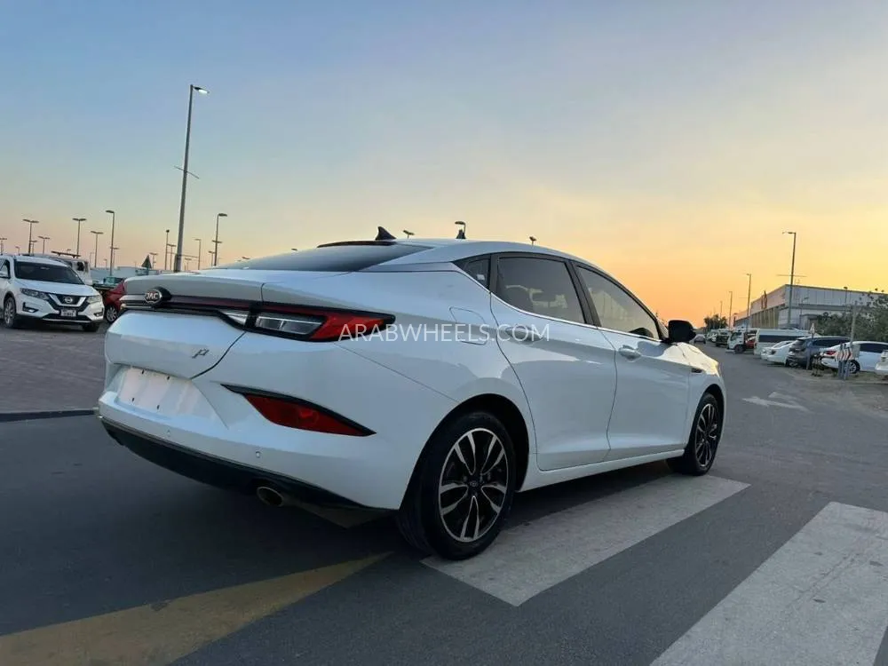 JAC J7 2023 for Sale in Sharjah Image-8