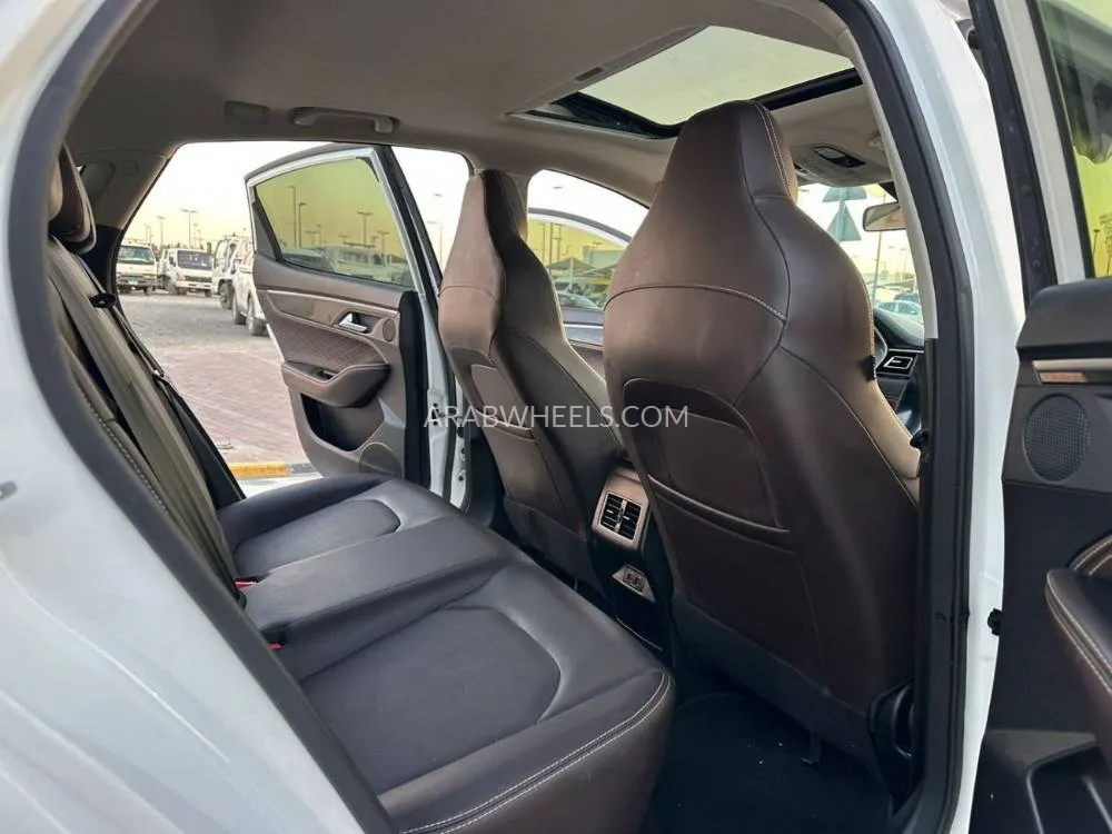 JAC J7 2023 for Sale in Sharjah Image-12