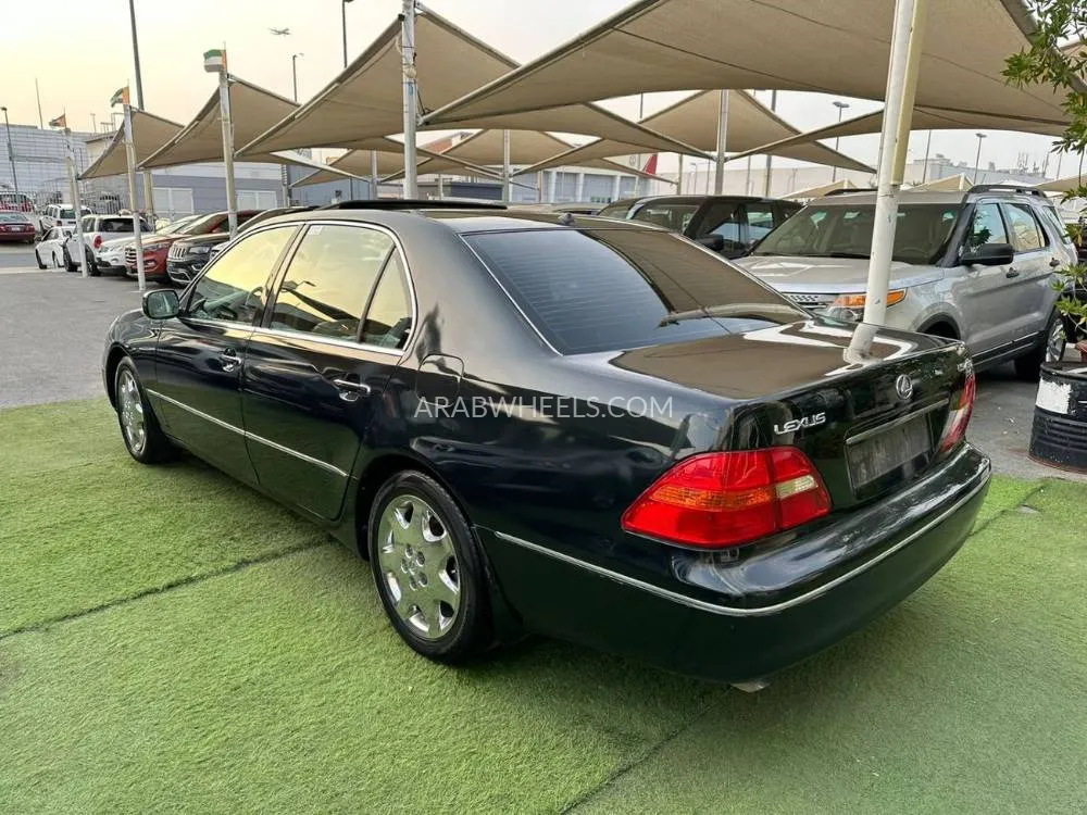 Lexus LS 2002 for Sale in Sharjah Image-3