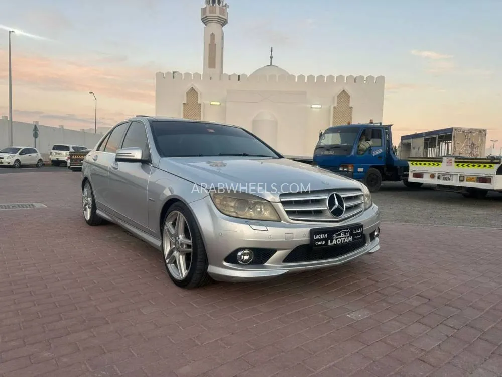 Mercedes Benz C Class 2010 for Sale in Sharjah Image-7