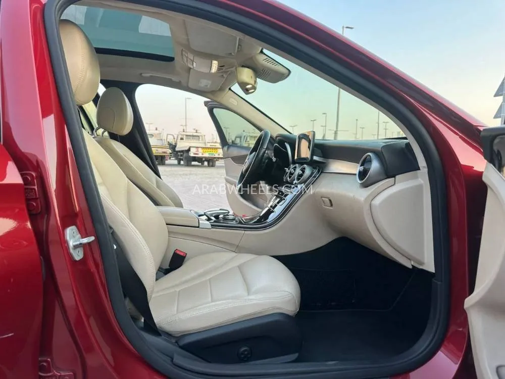Mercedes Benz C Class 2016 for Sale in Sharjah Image-10