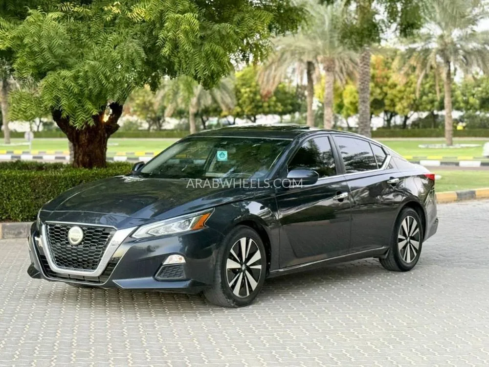 Nissan Altima 2022 for Sale in Sharjah Image-4