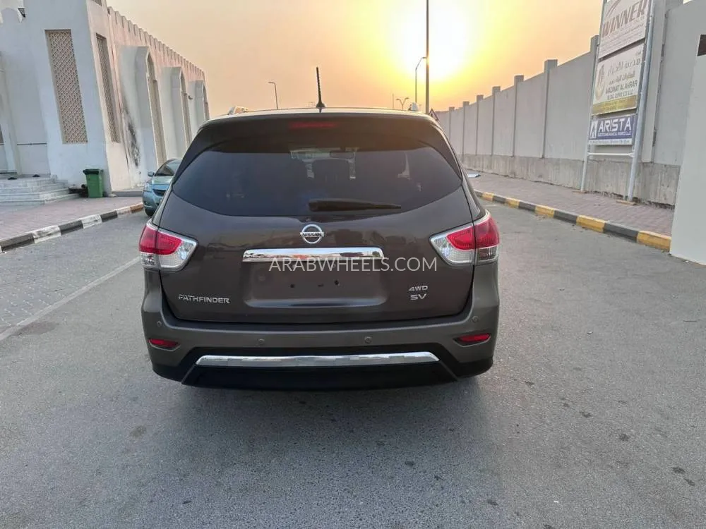 Nissan Pathfinder 2015 for Sale in Sharjah Image-2