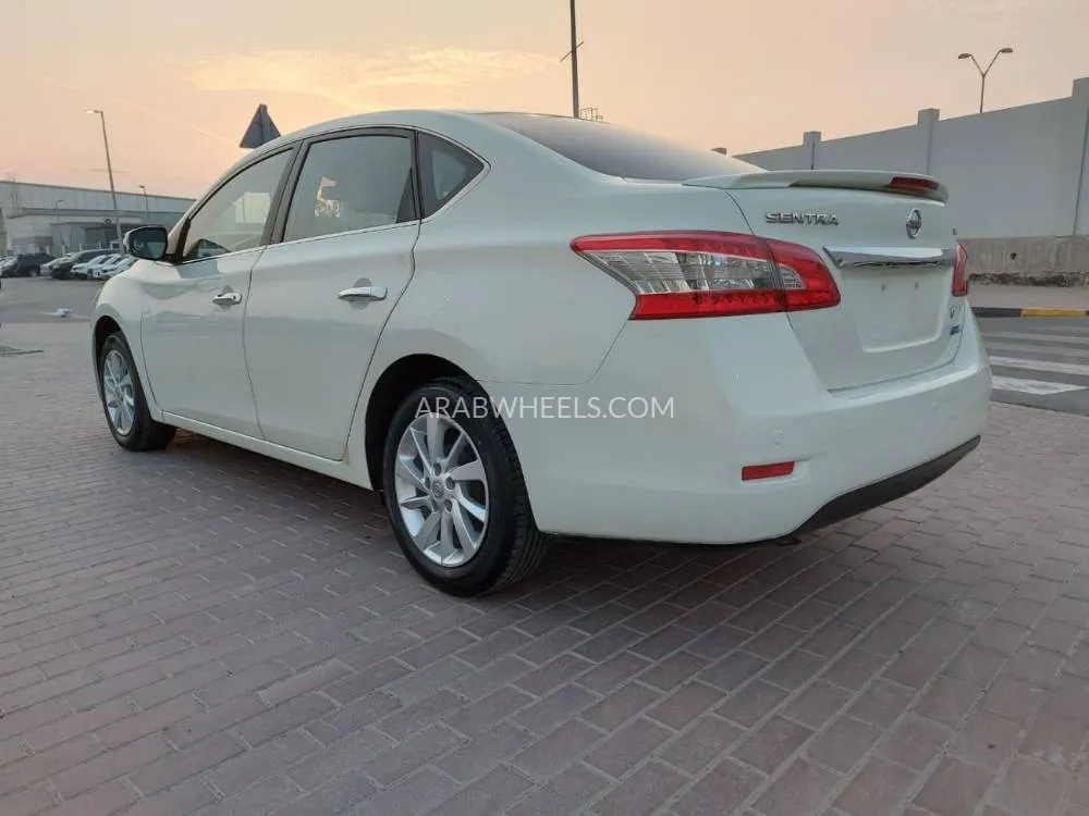 Nissan Sentra 2015 for Sale in Sharjah Image-3