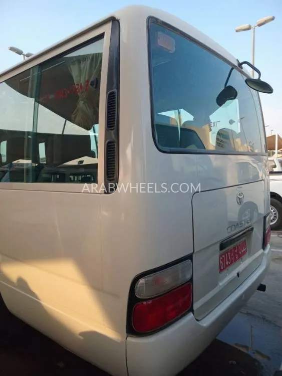 Toyota Coaster 2011 for Sale in Ajman Image-8