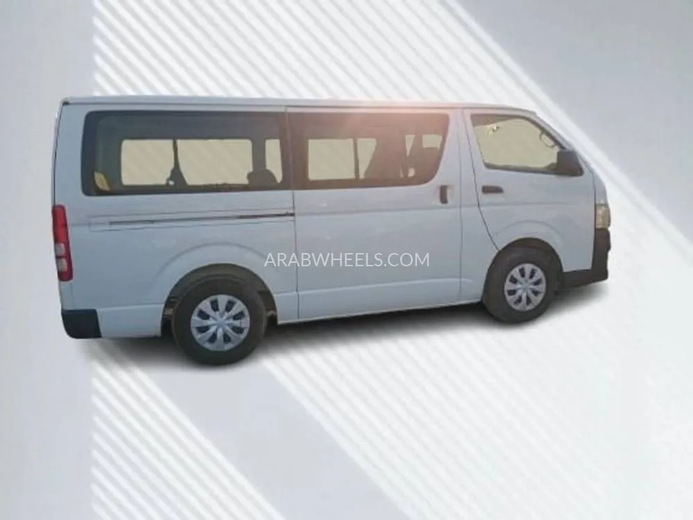 Toyota Hiace 2013 for Sale in Ajman Image-4